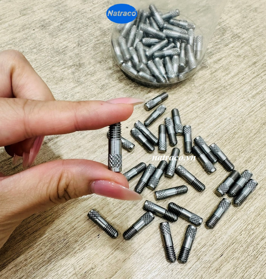 Chốt đo co ngót vữa xi măng