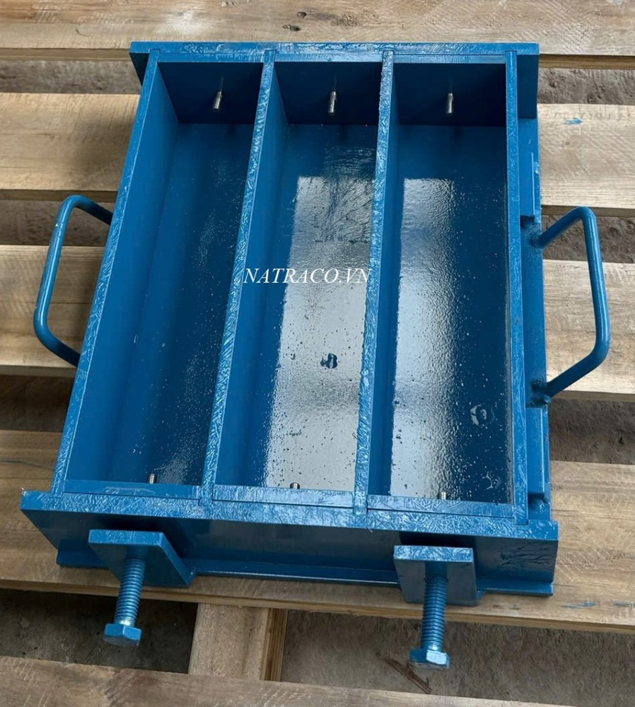 KHUÔN ĐÚC MẪU VỮA 75X75X285 ĐO CO NGÓT